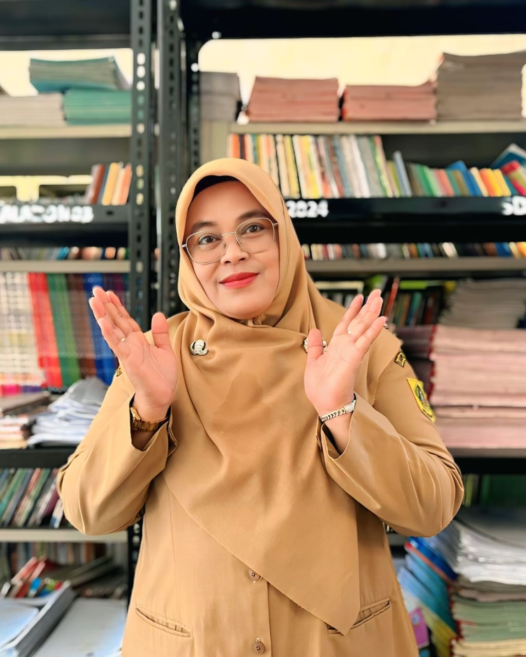 Neni Husnaeni, S.Pd
